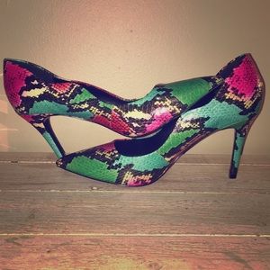 Multi-Colored Heel with Snake Skin Design